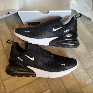 Nike Air Max 270 -New in box